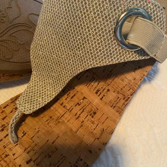 Elegant Wedge Sandals withSilver Accents - Picture 6 of 13